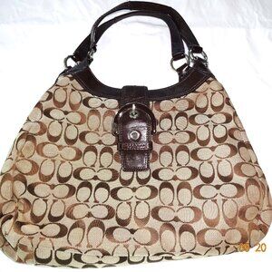 Coach Authentic Signature Hobo Shoulder Bag